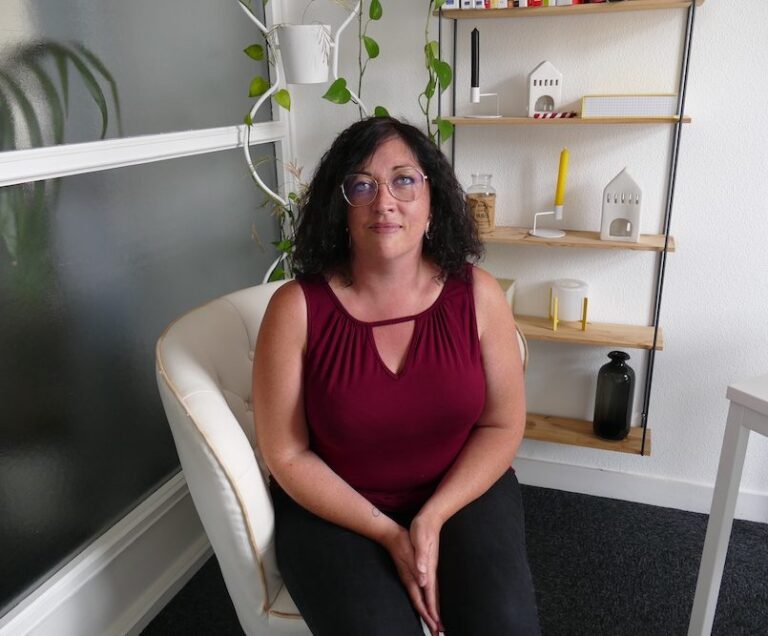 Laure est en qualitÃ© de ChargÃ©e d'appels d'offres chez 2A Organisation
